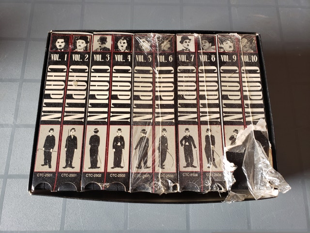 Chaplin The Collection - Box Set: Volumes 1-10 (VHS) - photo 3