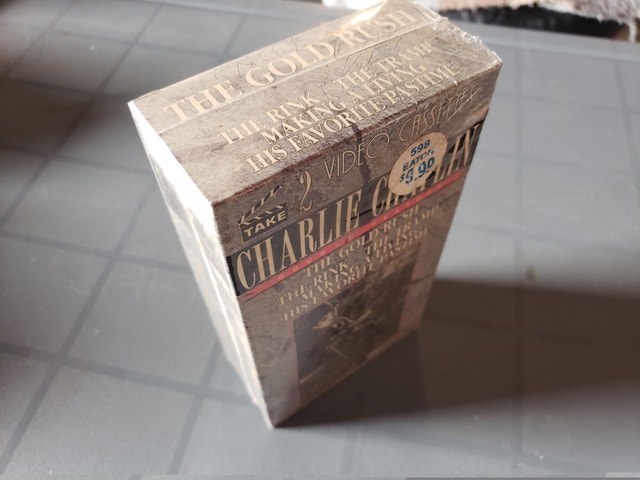 CHARLIE CHAPLIN 1915-16 THE GOLD RUSH, THE RINK, THE TRAMP BNIB - photo 2