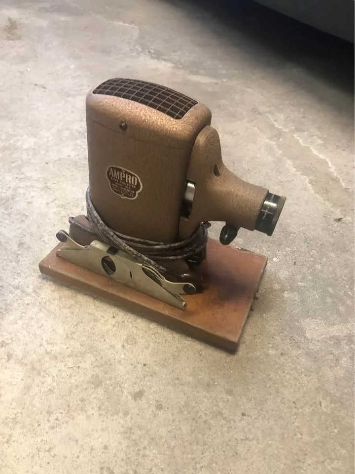 AMPRO Dual Slide Projector Model 30 D with Case image indicator(2)