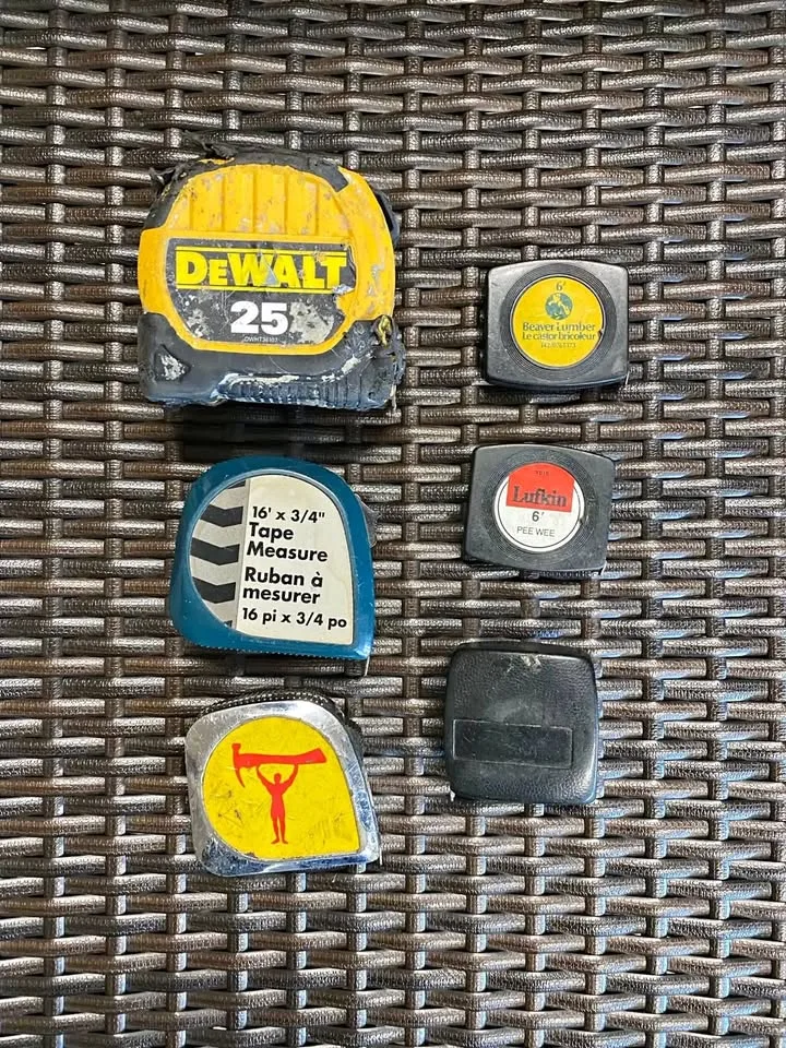 Selling 6 various measuring tapes thumbnail