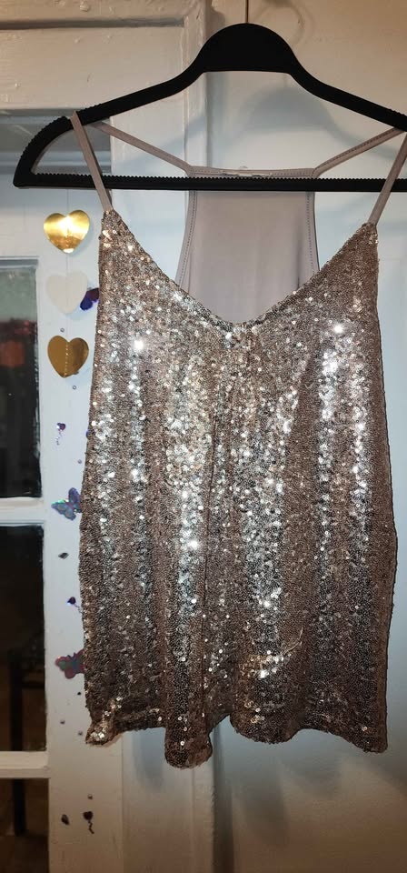 Women's gold sequin cami top - photo 5