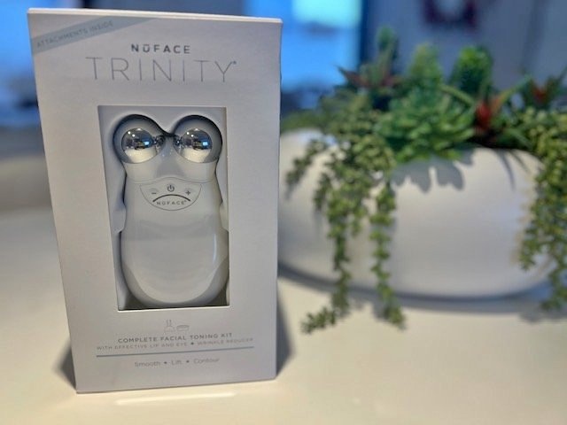 NuFACE Trinity Microcurrent Facial Toning Kit NEW