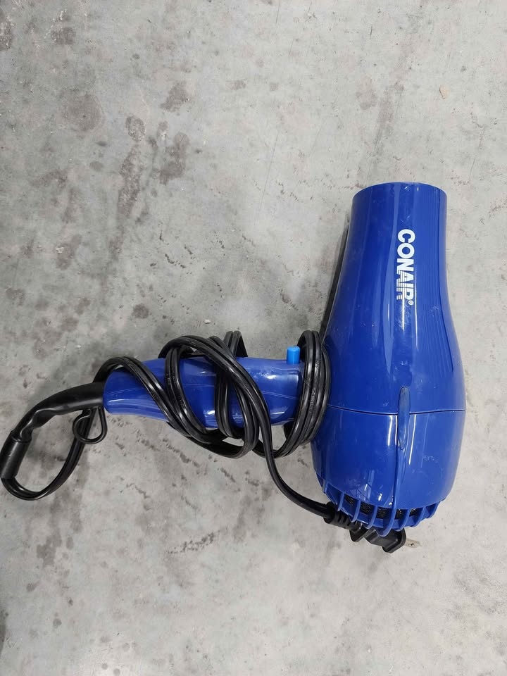 Conair 318RC Precise Styling 1875 Watt Mid Size Dryer, 2 heat / - photo 3