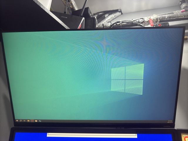 Samsung 27” Monitor