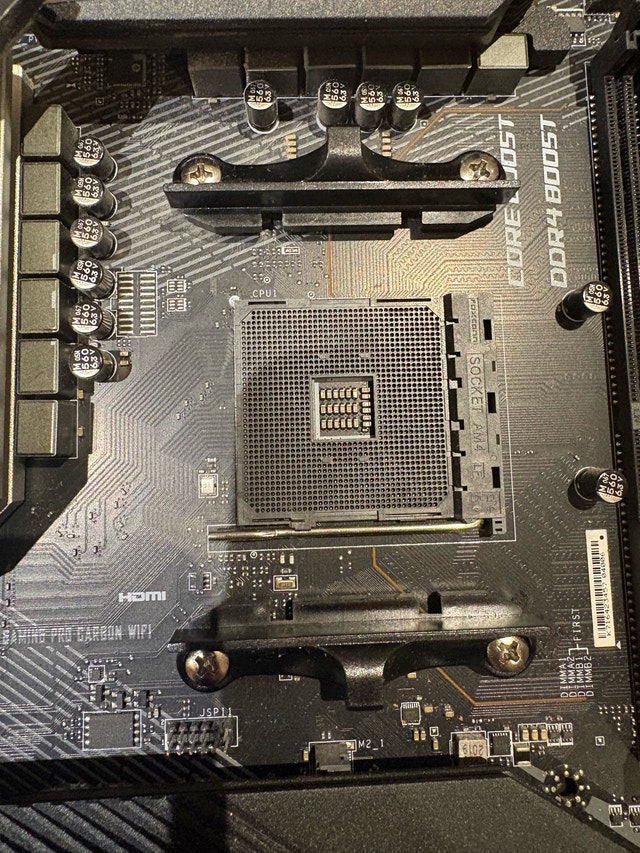 MSI X570 Gaming Pro Carbon Wifi Motherboard - photo 3