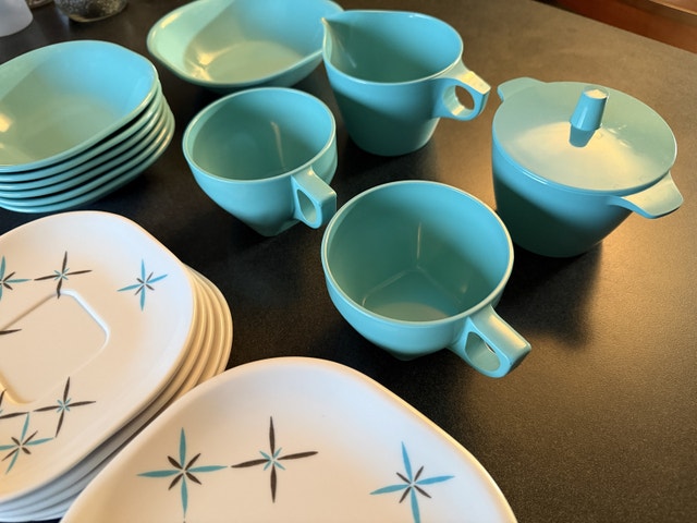 Vintage Melmac Dishes: Teal and Atomic starburst - photo 3