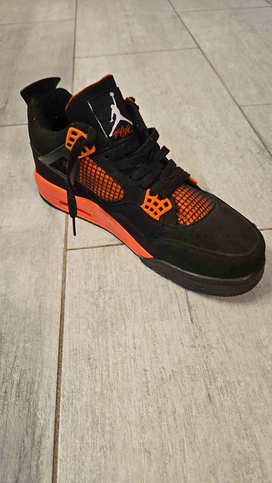 Jordan 4 Red Thunder