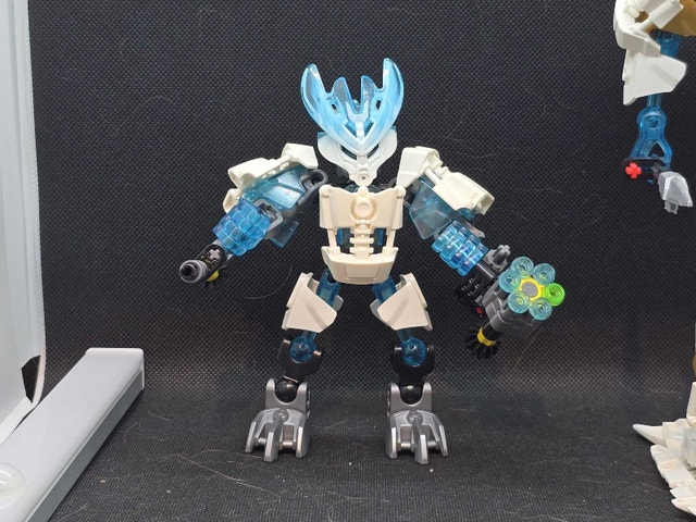 Lego Bionicle Lot - photo 3