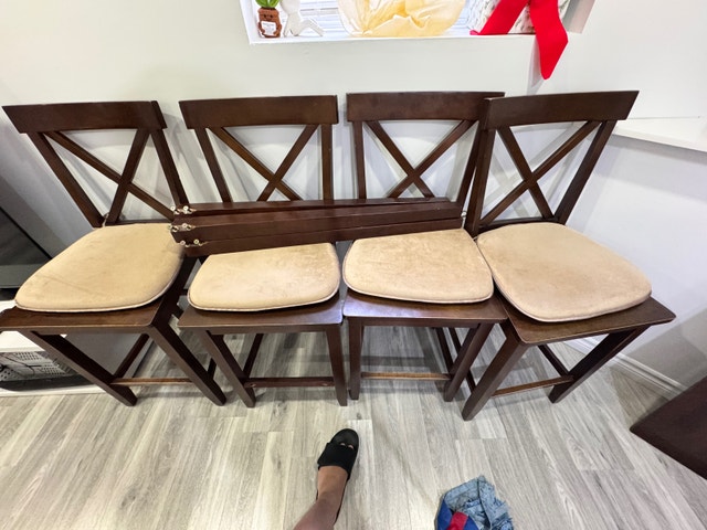 Wooden 4 chaired Dining set. - photo 3