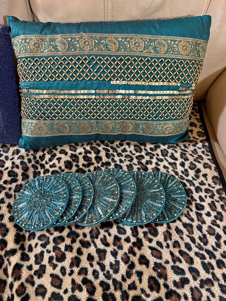 Couch decoration pillows, each 20