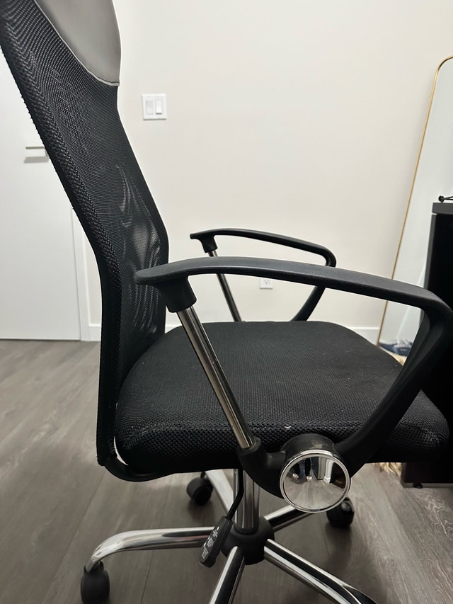 Office Chair - photo 2