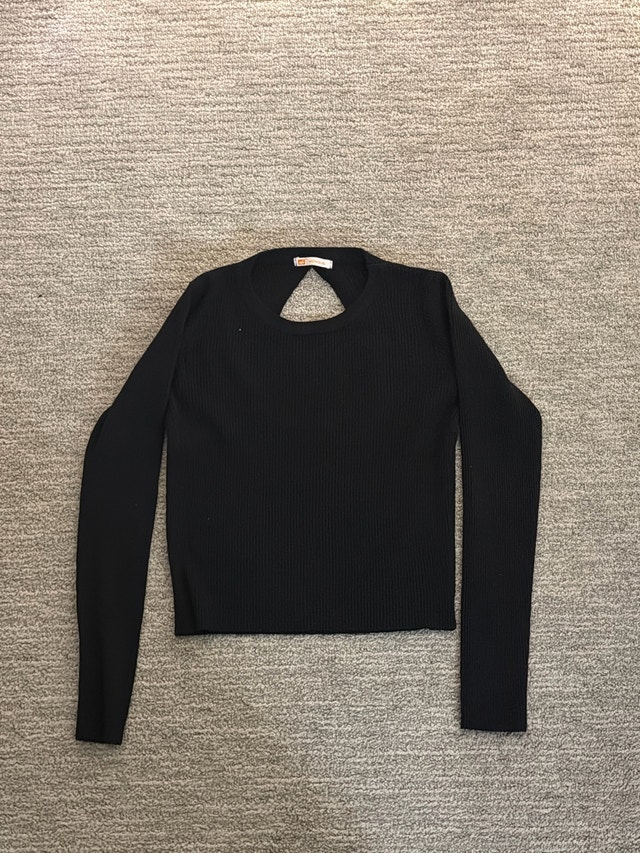 backless Sweater