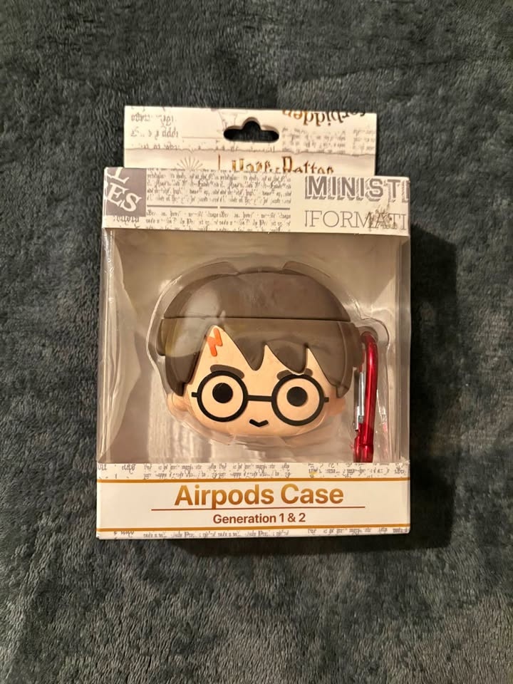 Harry Potter AirPods Case (Gen 1 & 2) – NEW – $25