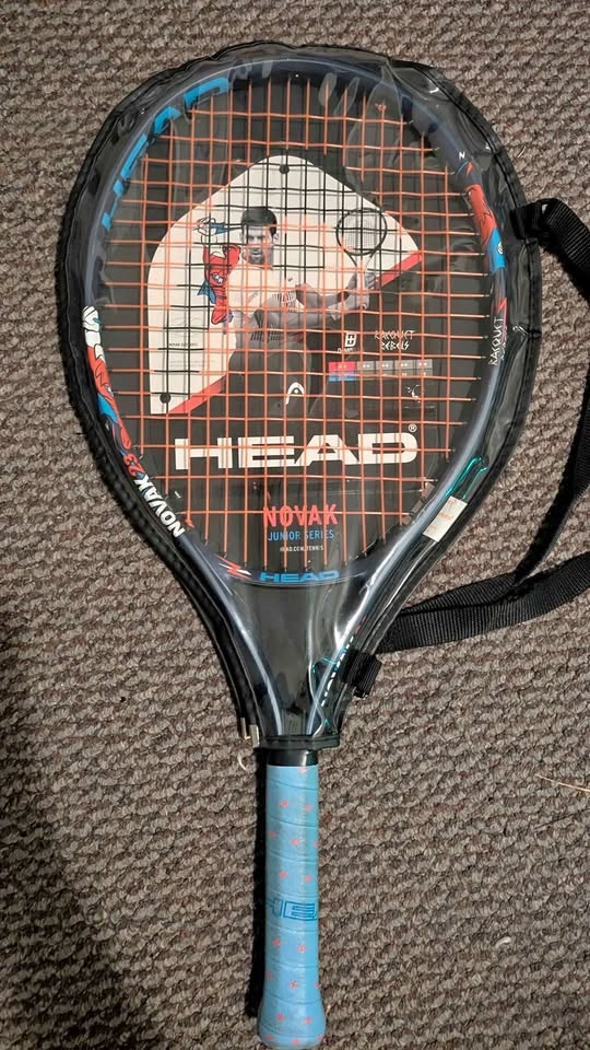 Tennis racquet
