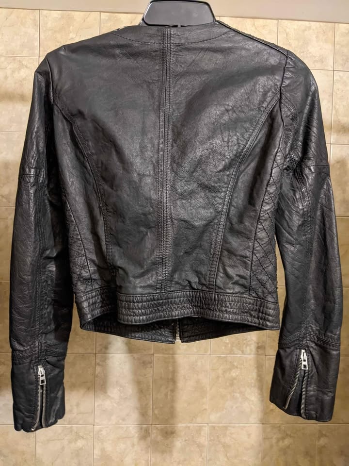 Bershka Cropped Distressed Moto Jacket - photo 2