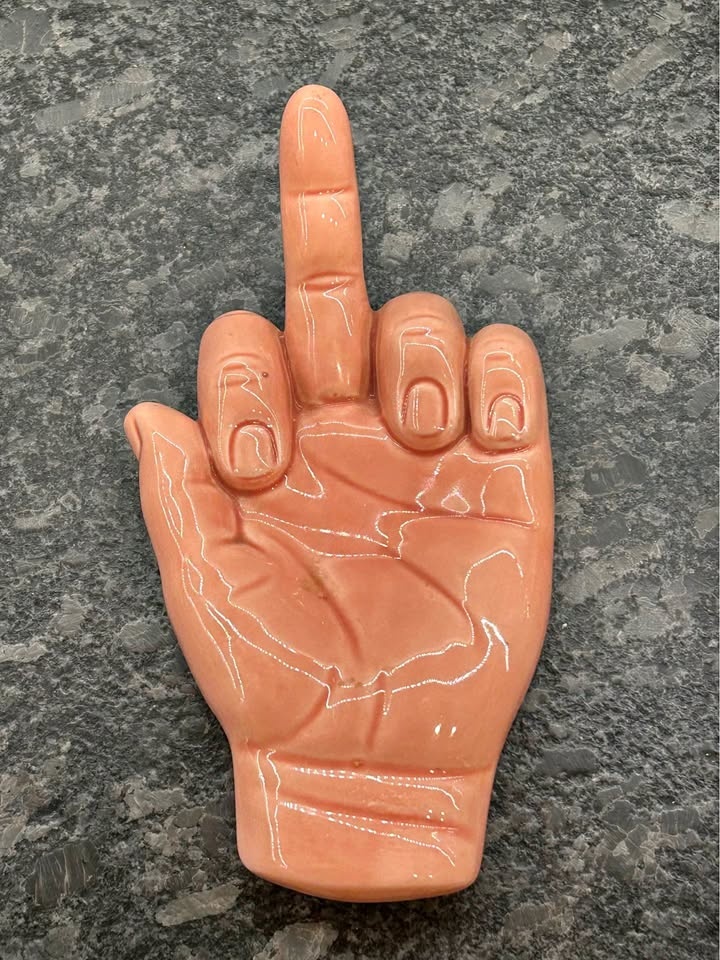 RARE 1960S GLAD HAND MIDDLE FINGER ASHTRAY