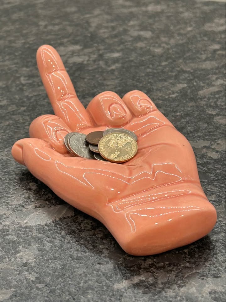 RARE 1960S GLAD HAND MIDDLE FINGER ASHTRAY - photo 5