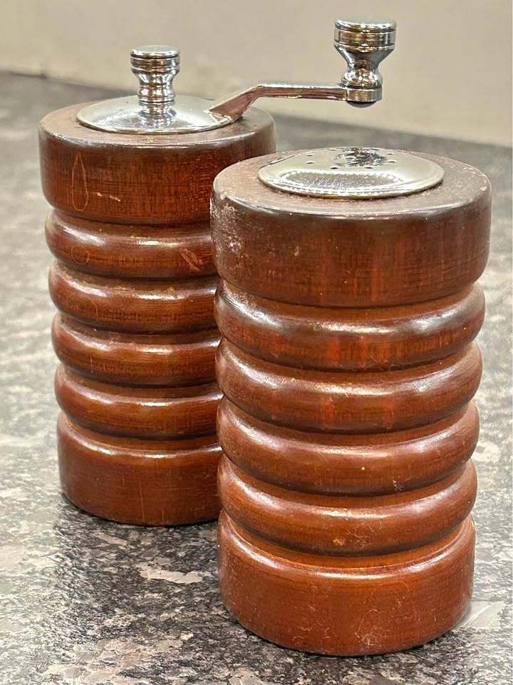 Vintage 1980’s salt shaker and pepper mill by Leeds
