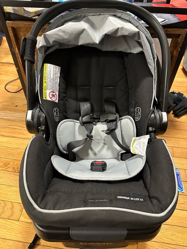 Snugride 35 Lite LX Car seat + Graco Quick Connect