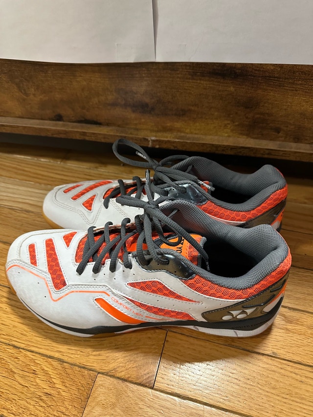 Yonex Power Cushion Court Shoes Size 9.5 Mens