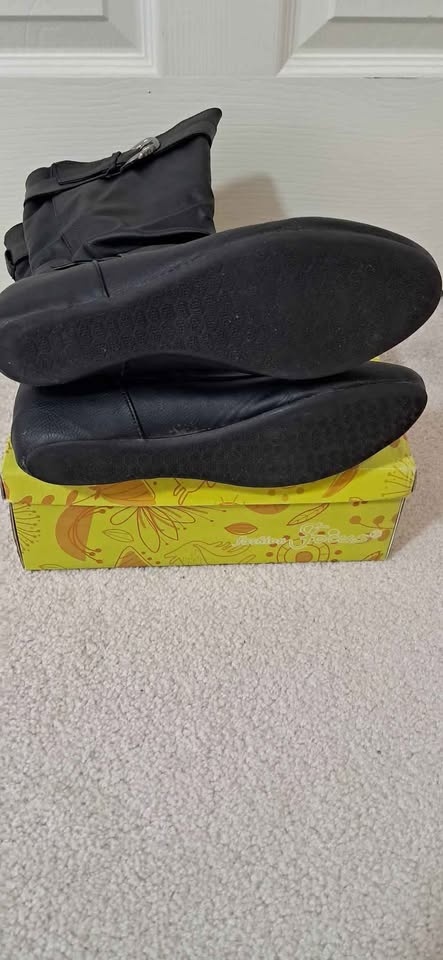 Women Black Boots Size 7.5 - photo 3