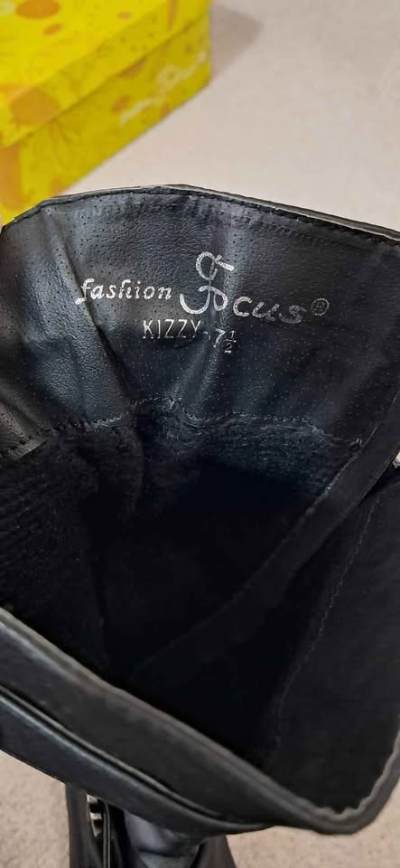 Women Black Boots Size 7.5 - photo 4