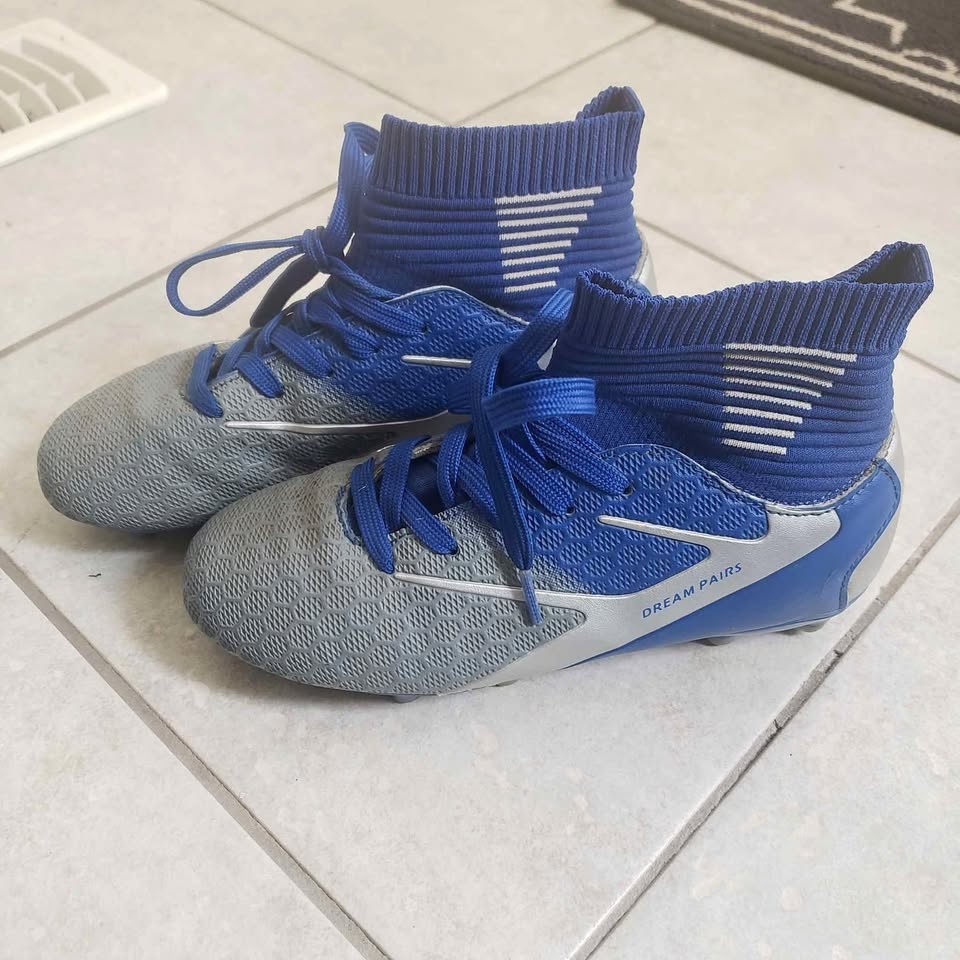 Soccer Shoes/ Cleats Size 2Y
