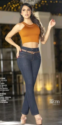 BKM brand Colombian women's jeans size 10 with belt