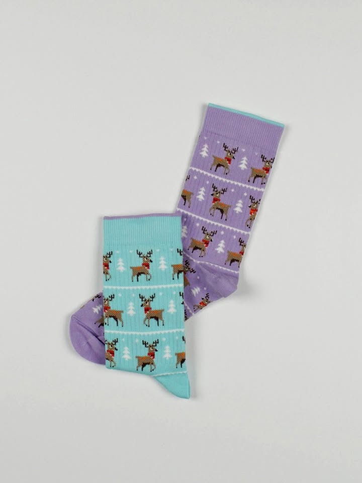 Christmas Reindeer Socks 🎄 Fun Mismatched Pair