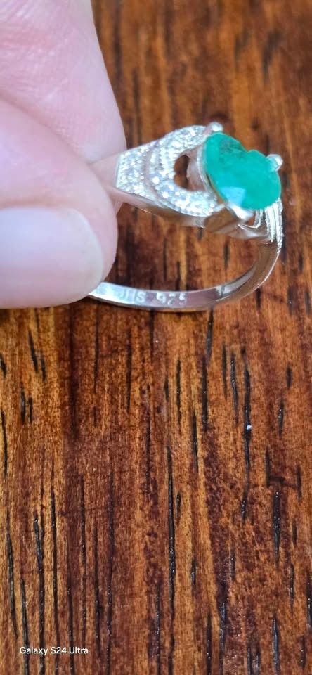 Anillo de plata 925 con esmeralda - photo 3
