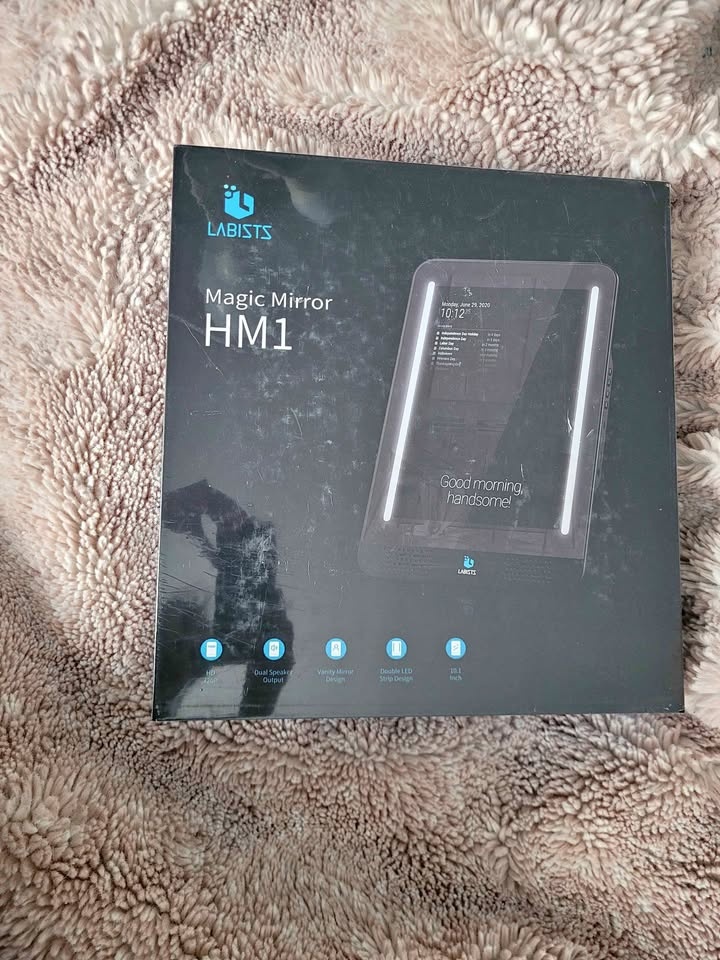 Magic mirror HM1