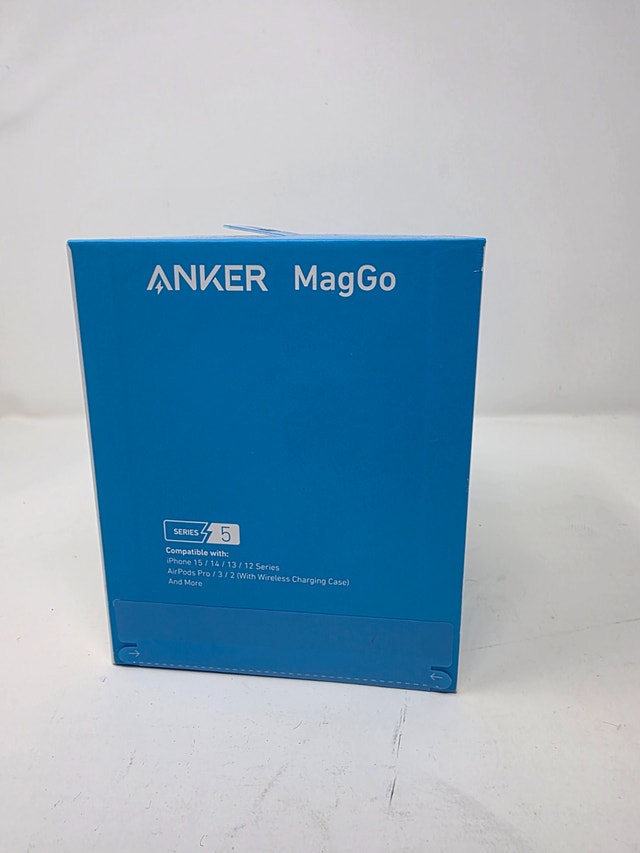 Anker MagSafe Compatible MagGo Charger Stand - photo 4
