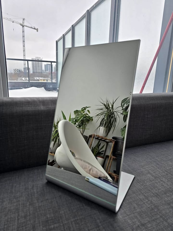 Table mirror