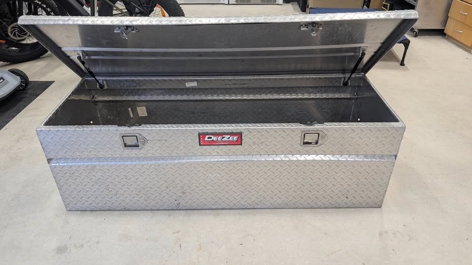 Dee Zee truck dry box - photo 2