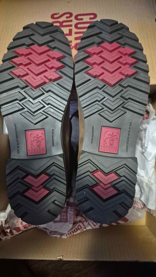 New Kodiak Safety shoes ( Female 8.5) - photo 4