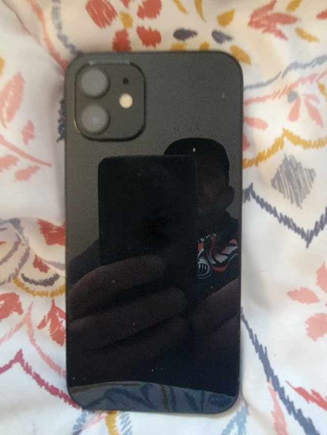 IPHONE 12-sold - photo 2