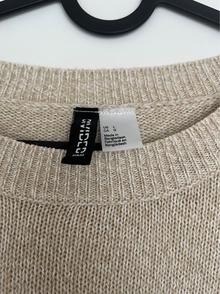 H & M sweater - photo 2