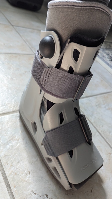 ORTHOPEDIC BOOT Aircast Short Walking Boot - photo 2