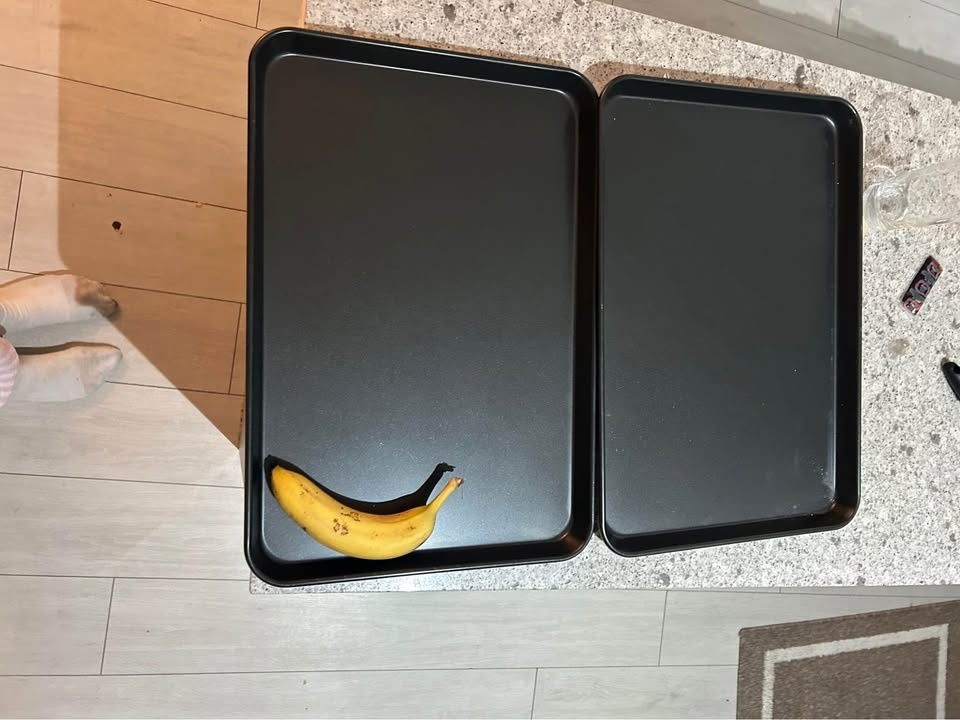 2 brand new, non-stick baking trays - photo 2