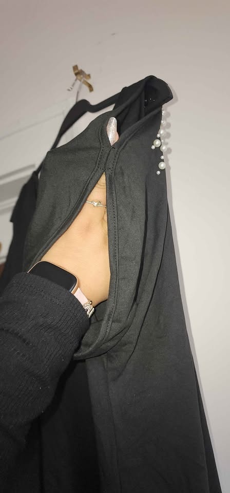 Shein black cold shoulder top with faux pearl embellishments - photo 2