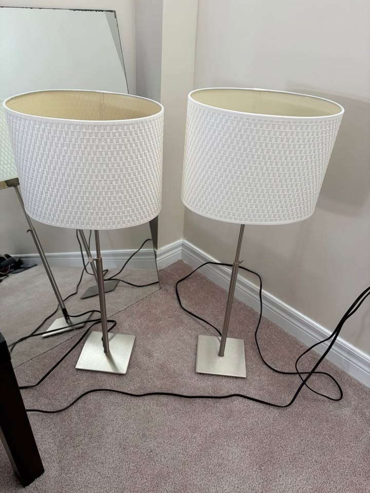Table lamp ( 3 of them ) - photo 2