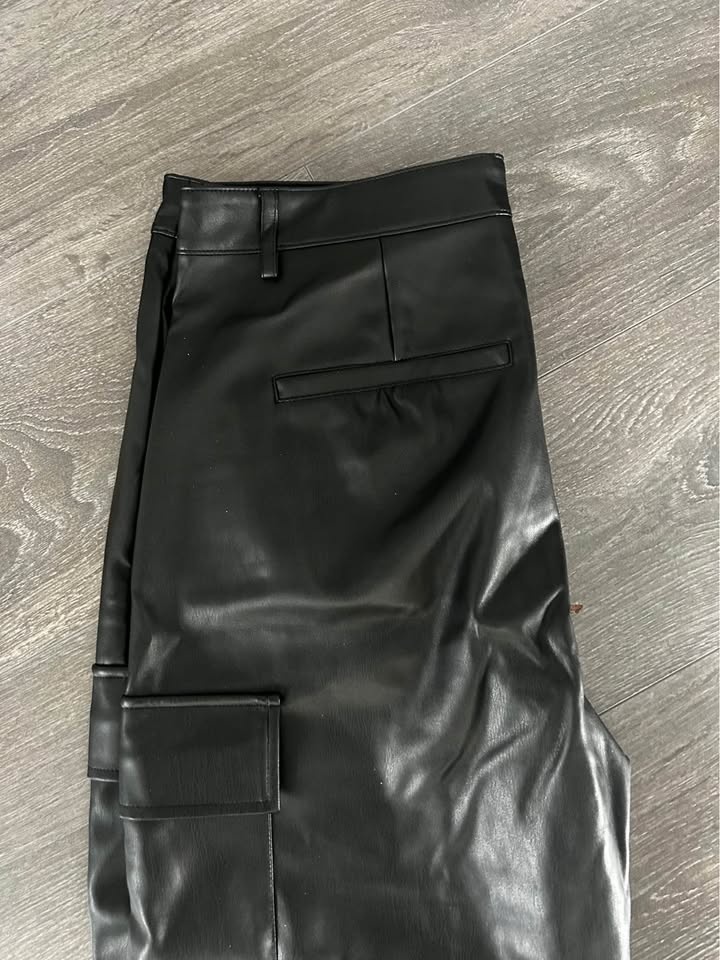 Leather Cargo High Rise Pants Size Large inseam 32” - photo 5