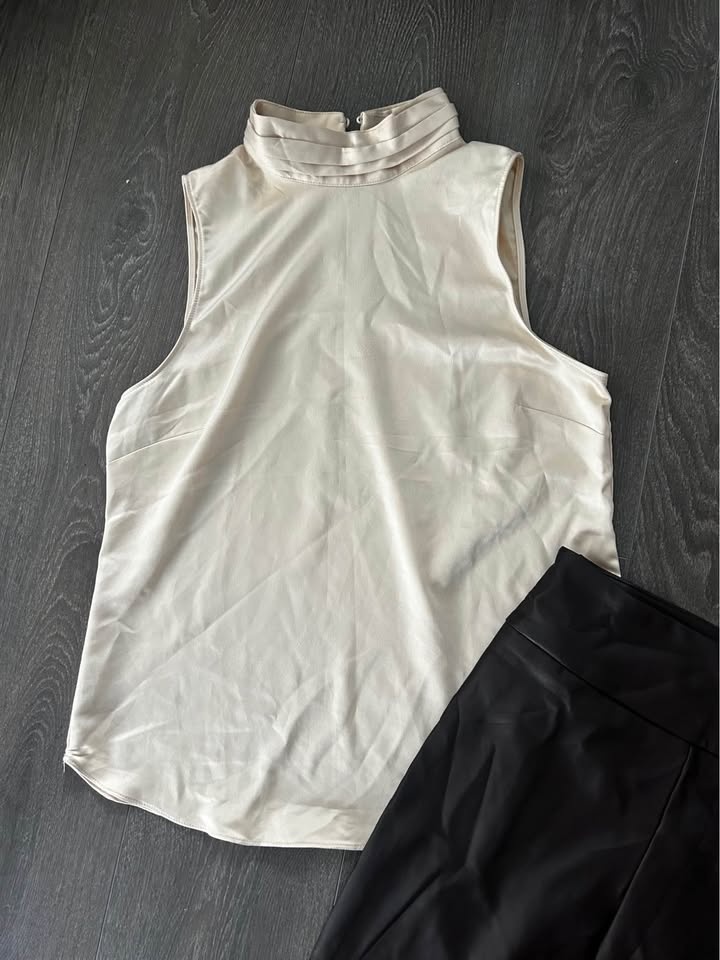 Women’s Outfit size M - photo 2