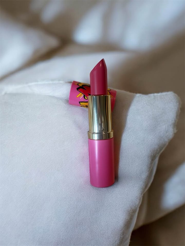 Estee lauder limited edition lipstick palm Beach Chic - photo 2
