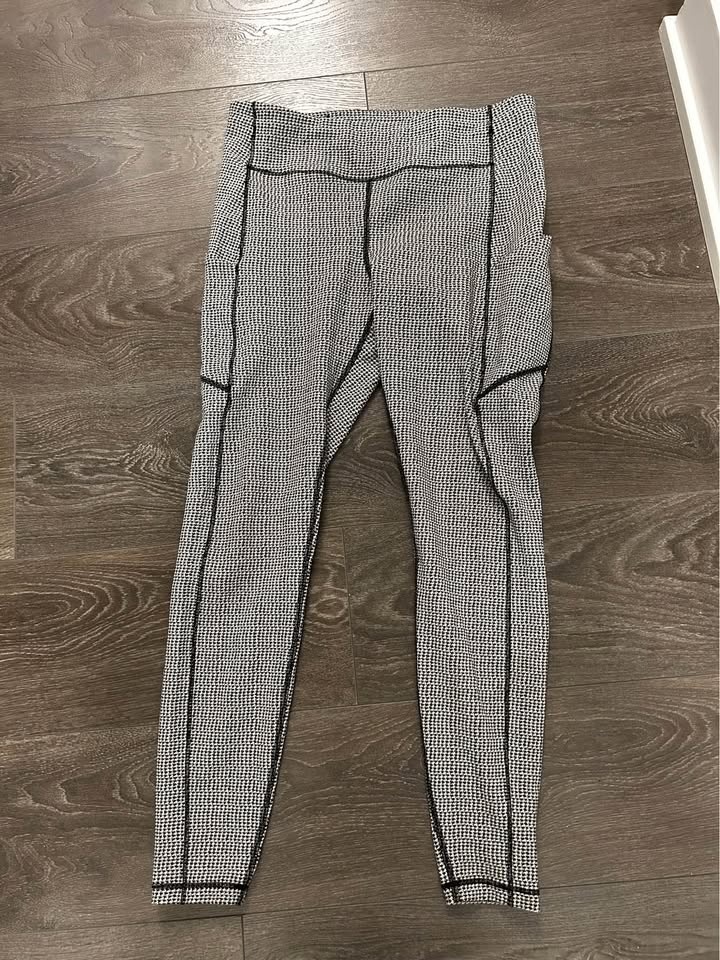 Lulu🍋Pants With side pockets Size 10 - photo 2