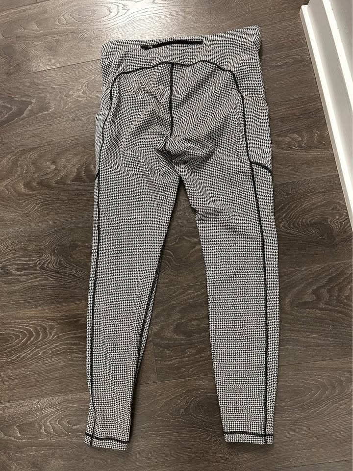 Lulu🍋Pants With side pockets Size 10 - photo 3