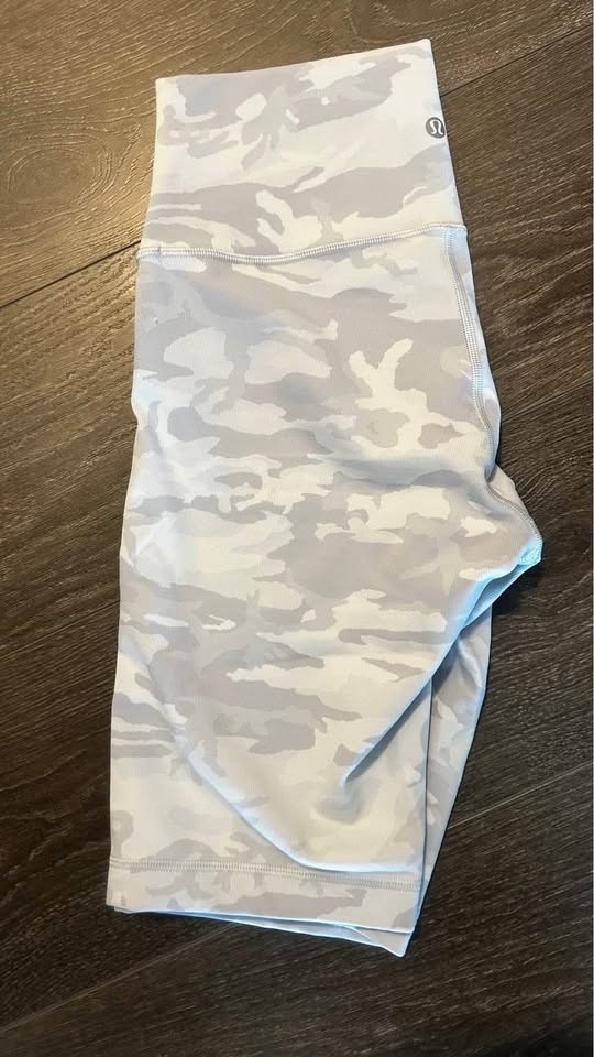 Lulu🍋 Shorts Size 8 Inseam 10” - photo 5