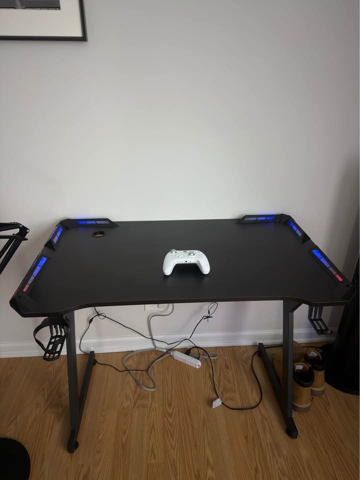 Gaming Desk - photo 2
