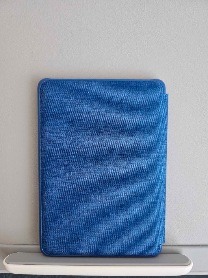 Kindle 6inch amazon cover 2018 - photo 3