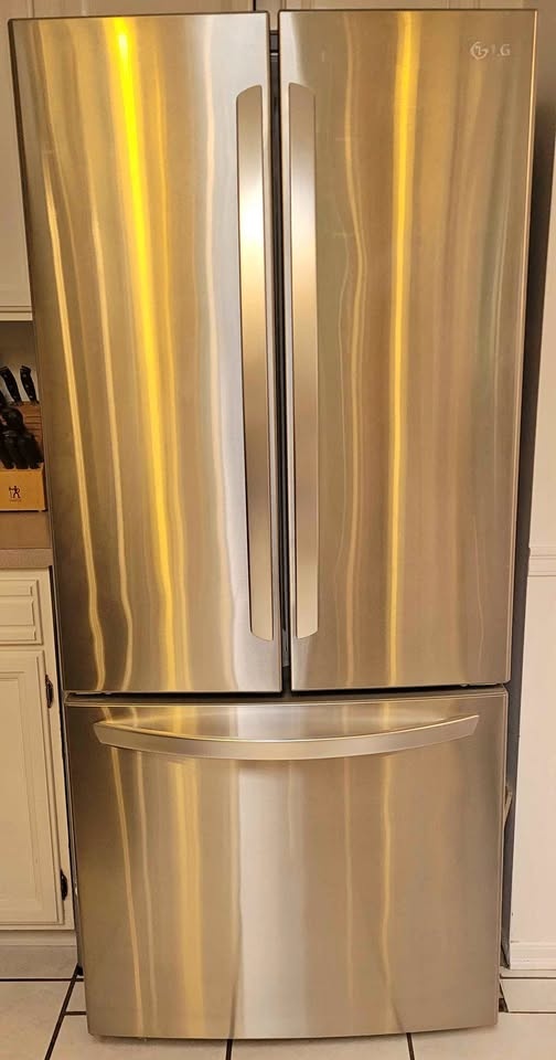 30" French Door Refrigerator, 22 cu. Ft